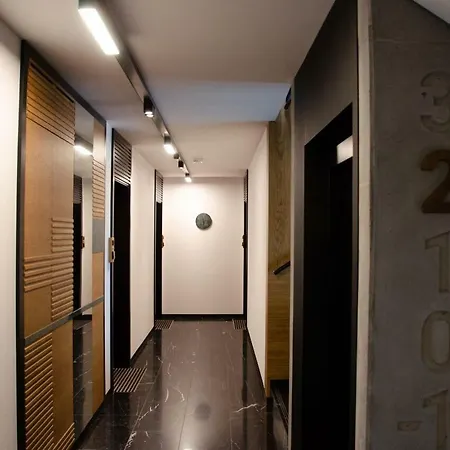 Bursztynowa 23